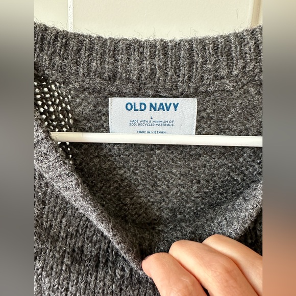 Large gray sweater - Picture 2 of 3